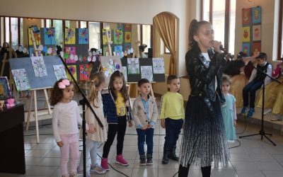 С благотворителен концерт и изложба събираха средства за деца със специални образователни потребности.