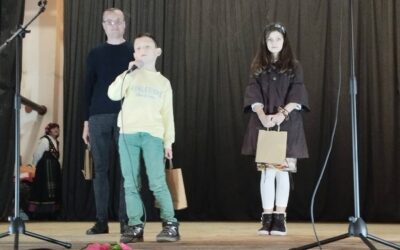 Уучастието на Ивелин Христов на 7 години от Музикална школа „Елита“ с музикален педагог Петя Василева събра овациите на общността на Ново село по време на Деня на народните будители в НЧ „Наука 1870“ – с. Ново село. Той поздрави всички с изпълнение на българска песен.
